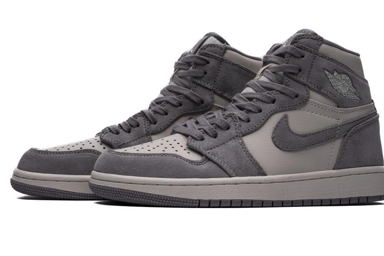 AH7389-101  (W) Retro 1  Jordan Ivory High air Pale 0902